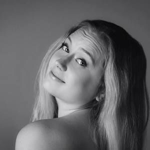 Meet your Posher, Elaina